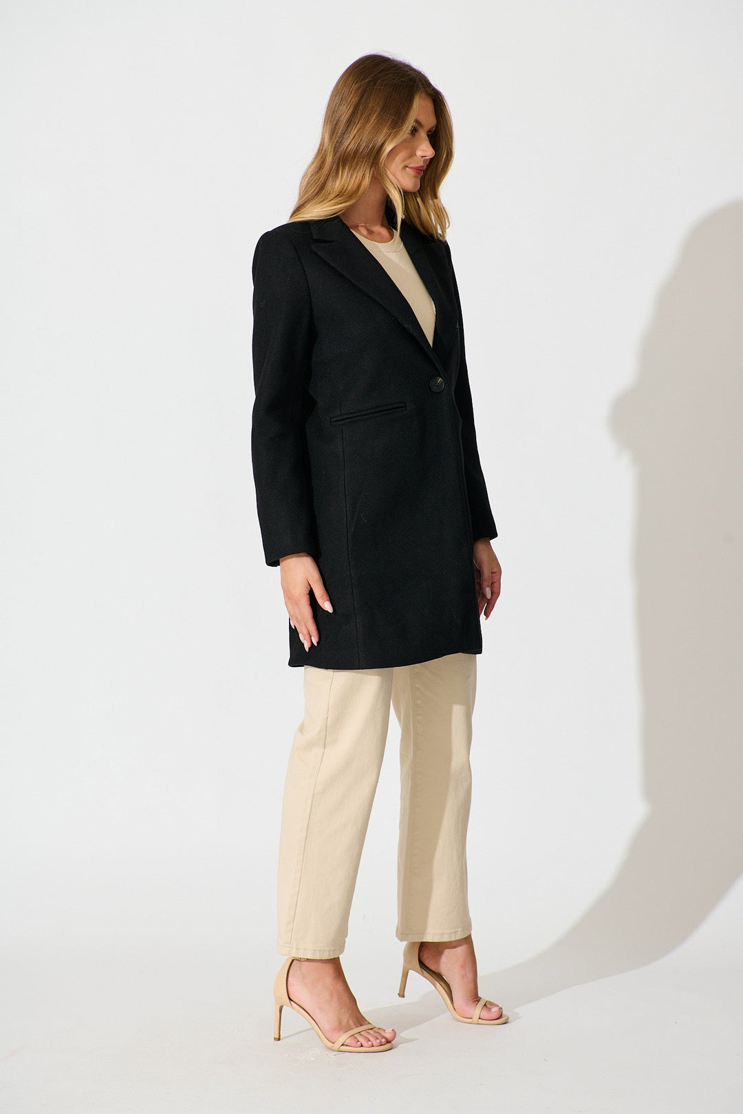 Women's Tailored Longline Blazer with Notch Lapels and Single Button Front