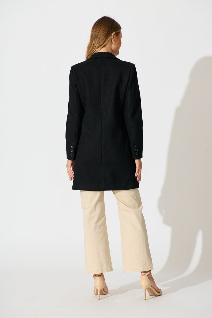 Women's Tailored Longline Blazer with Notch Lapels and Single Button Front
