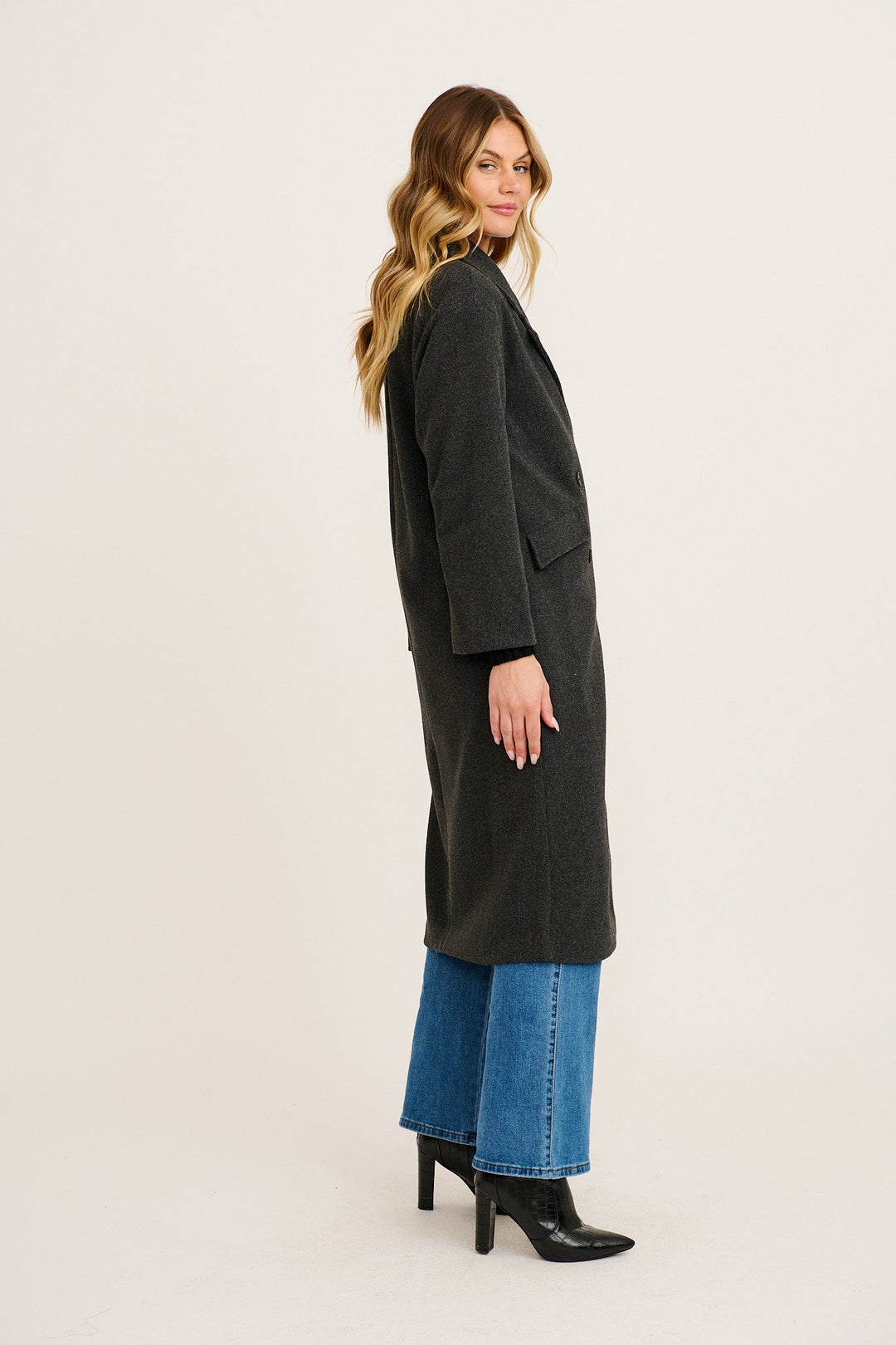 Women's Longline Coat with Notch Lapels and Relaxed Fit