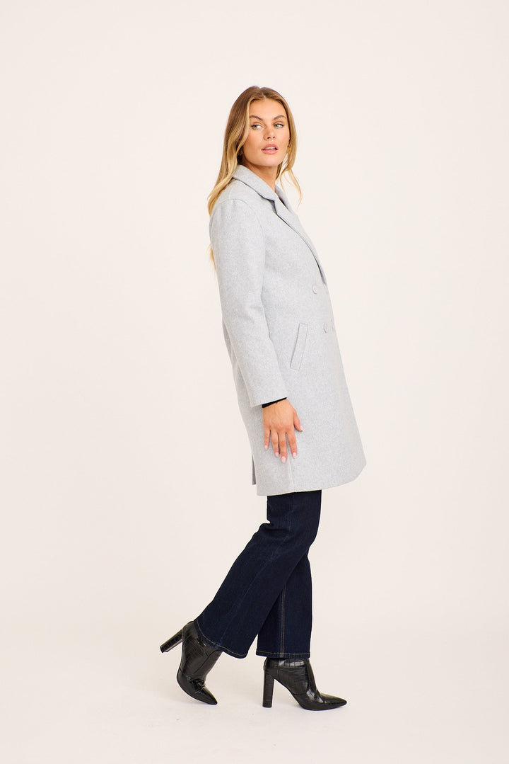 Women's Single Breasted Coat with Notch Lapels and Tailored Fit