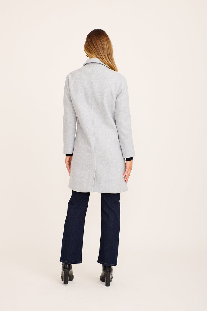 Women's Single Breasted Coat with Notch Lapels and Tailored Fit