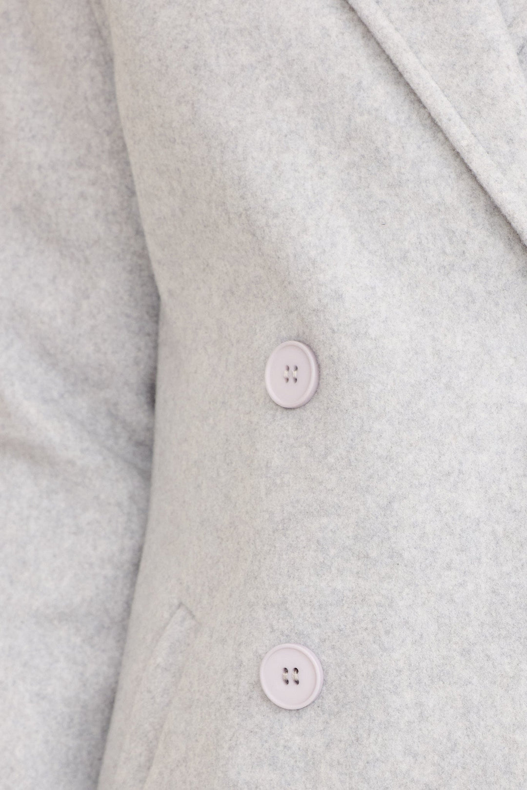 Women's Single Breasted Coat with Notch Lapels and Tailored Fit