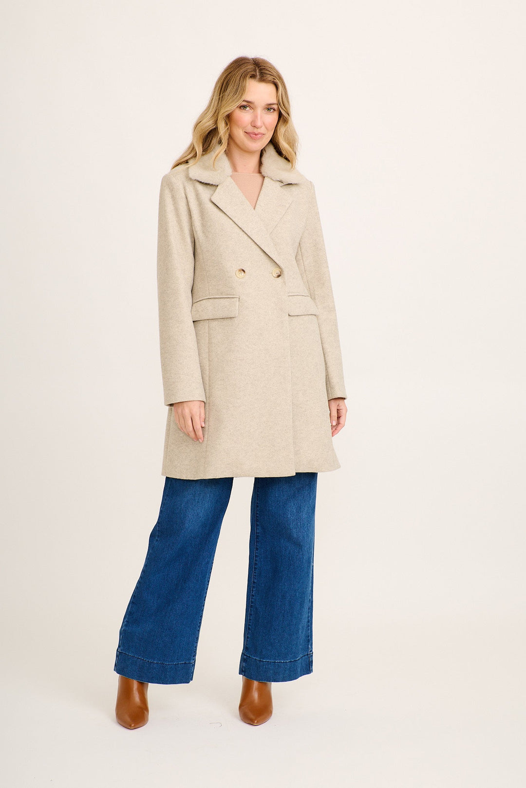 Women's Double Breasted Coat with Notch Lapels and Tailored Fit