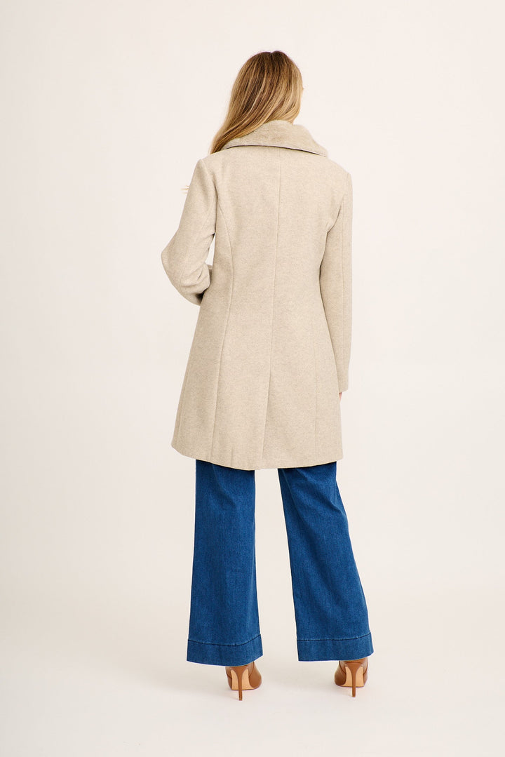 Women's Double Breasted Coat with Notch Lapels and Tailored Fit