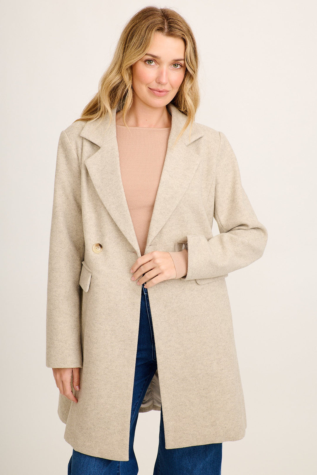 Women's Double Breasted Coat with Notch Lapels and Tailored Fit