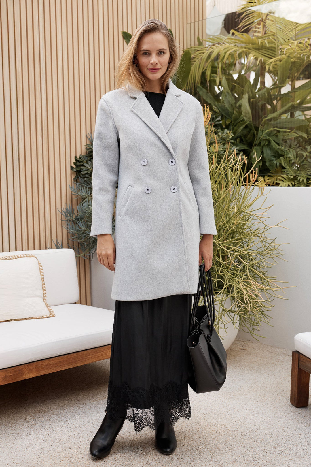 Women's Single Breasted Coat with Notch Lapels and Tailored Fit
