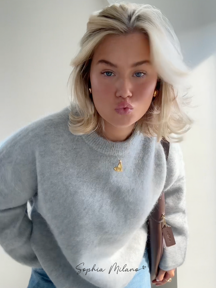 Women's Knitted Jumper with Round Neck and Relaxed Fit