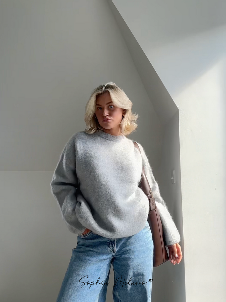 Women's Knitted Jumper with Round Neck and Relaxed Fit