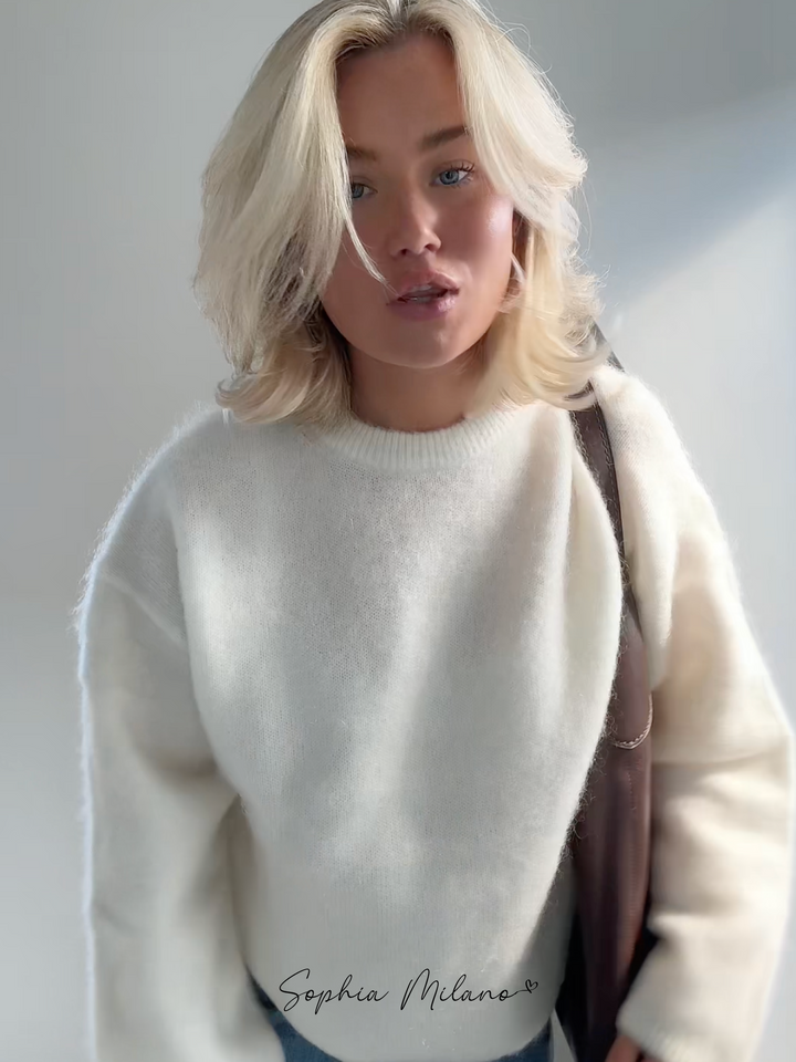 Women's Knitted Jumper with Round Neck and Relaxed Fit