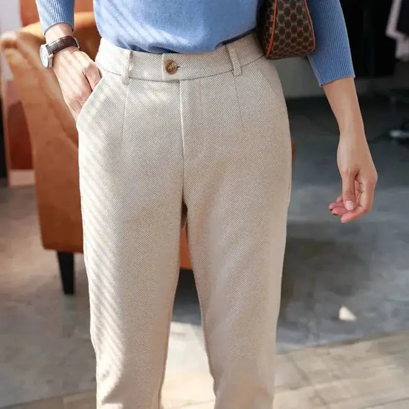 Women's Tailored Trousers with High Waist and Pleated Front