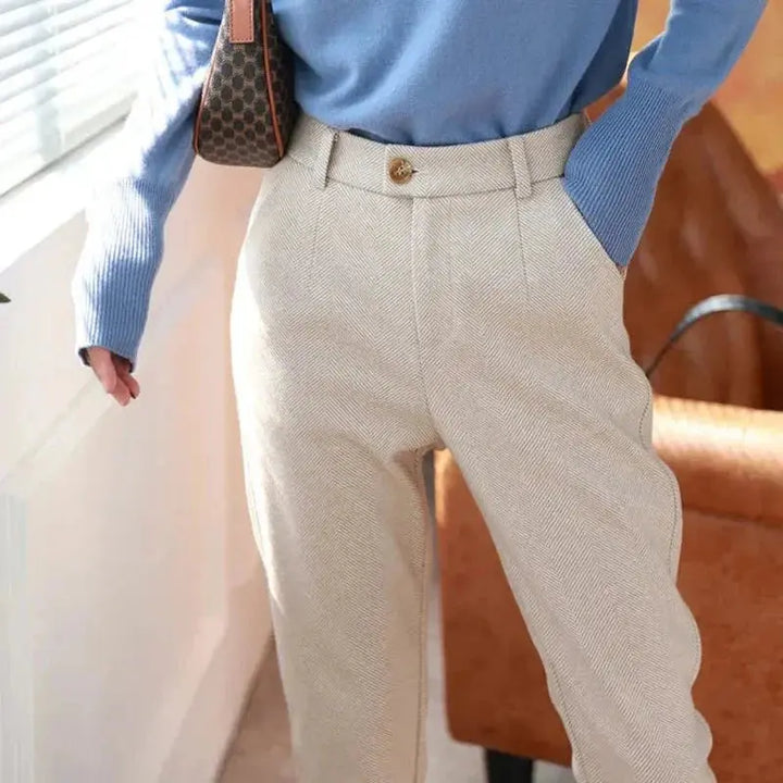 Women's Tailored Trousers with High Waist and Pleated Front