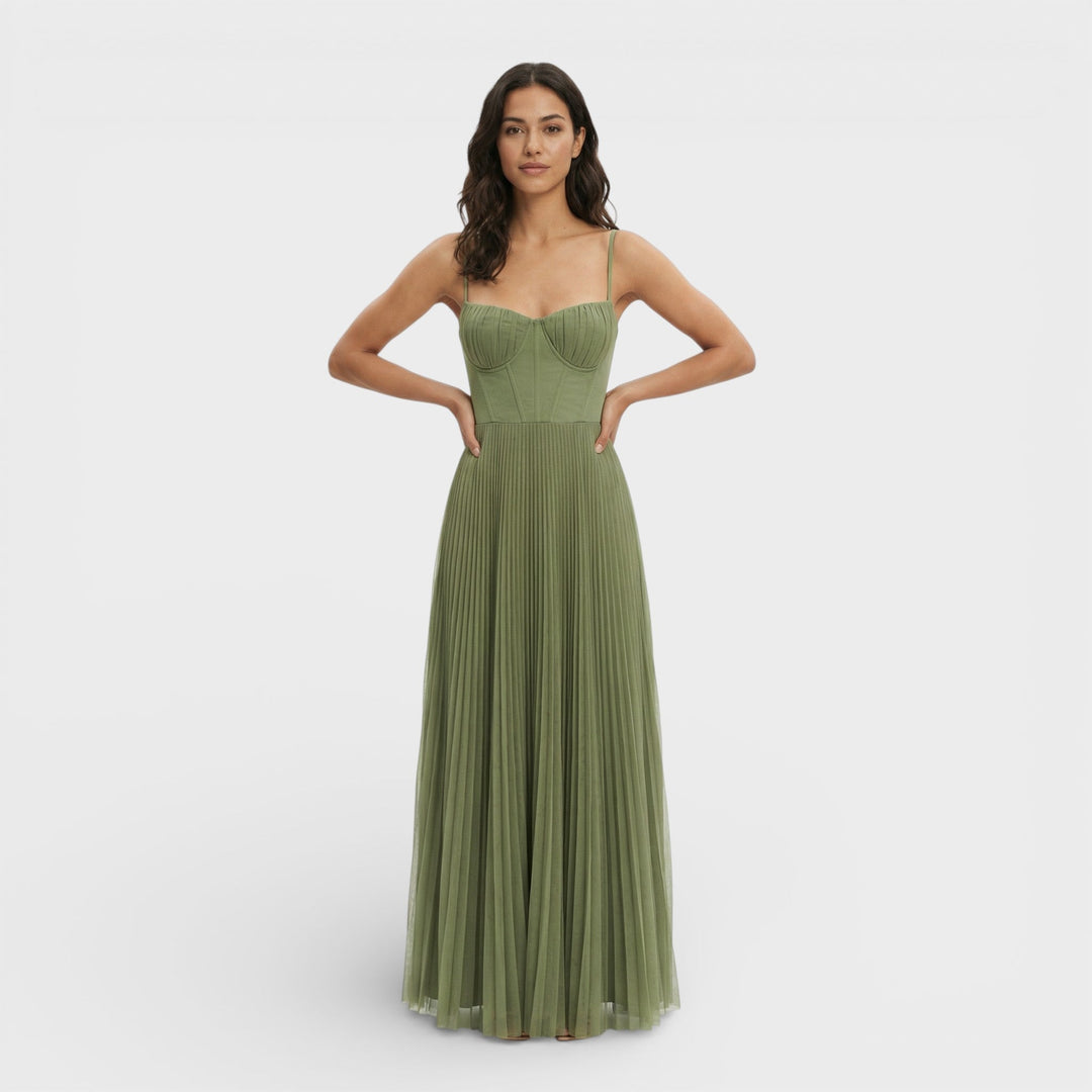 Women's Wedding Guest Maxi Dress with Sweetheart Neckline and Pleated Skirt