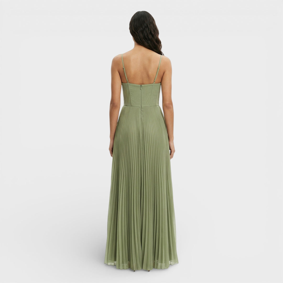 Women's Wedding Guest Maxi Dress with Sweetheart Neckline and Pleated Skirt
