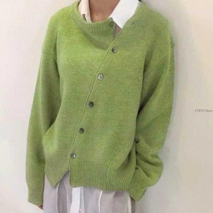 Women's Knitted Cardigan with Round Neck and Button Front