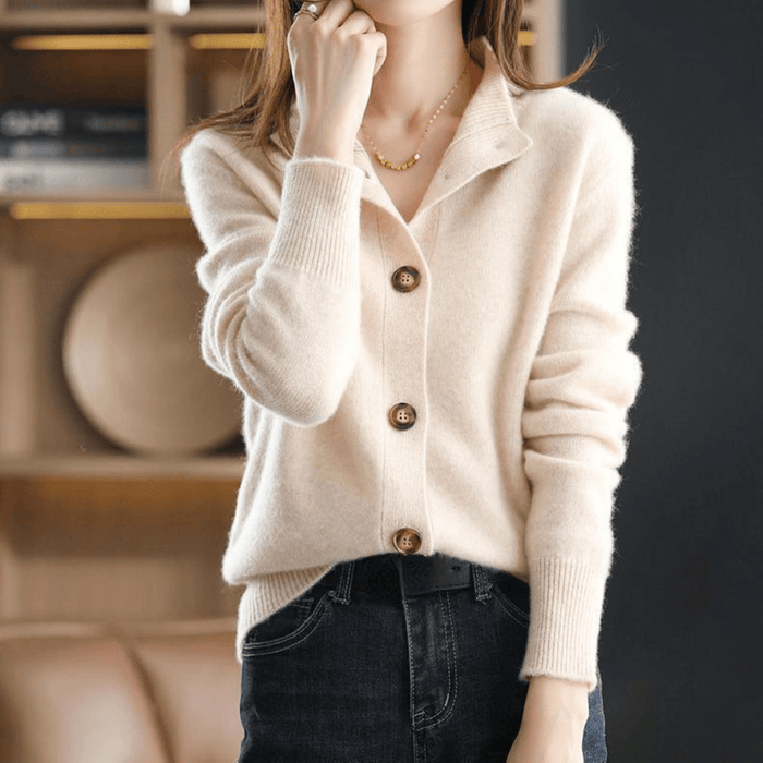 Women's Knitted Cardigan with Round Neck and Button Front