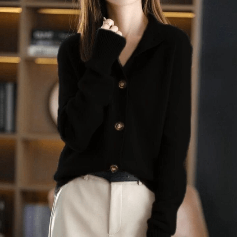 Women's Knitted Cardigan with Round Neck and Button Front