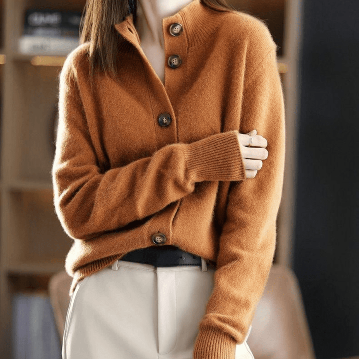 Women's Knitted Cardigan with Round Neck and Button Front