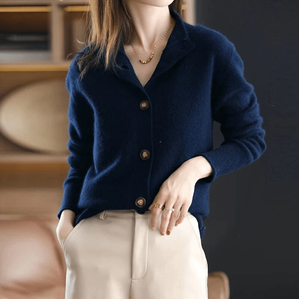Women's Knitted Cardigan with Round Neck and Button Front