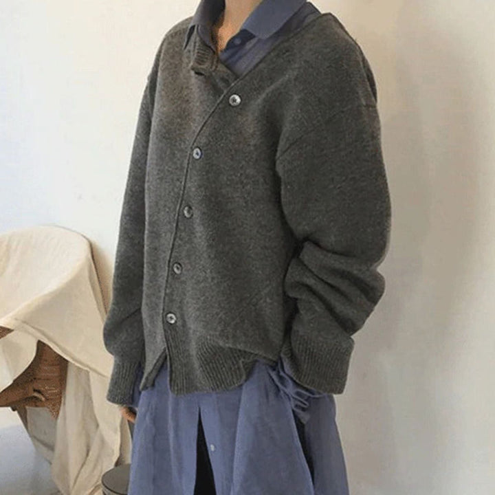 Women's Knitted Cardigan with Round Neck and Button Front