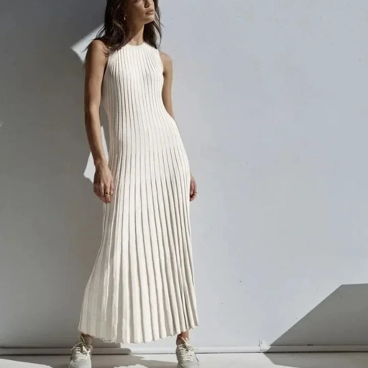 Women's Pleated Midi Dress with Sleeveless Design and Round Neck