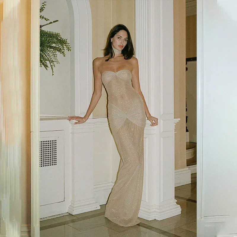Women's Evening Maxi Dress with Square Neckline and Fitted Silhouette