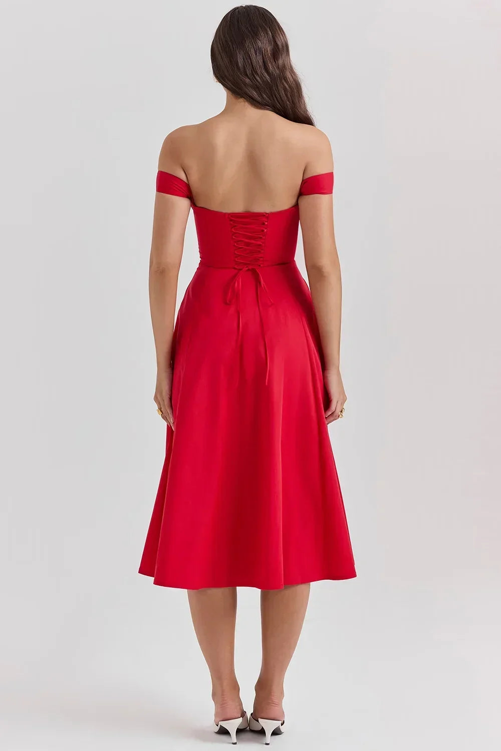 Women's Floral Midi Dress with Sweetheart Neckline and Fit and Flare Skirt
