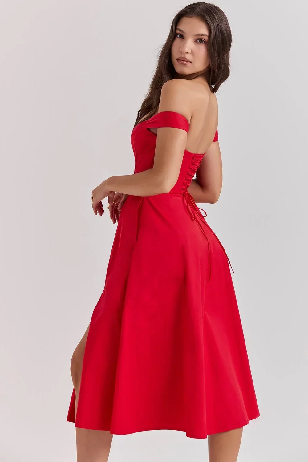 Women's Floral Midi Dress with Sweetheart Neckline and Fit and Flare Skirt