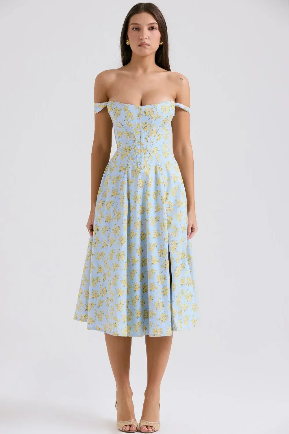 Women's Floral Midi Dress with Sweetheart Neckline and Fit and Flare Skirt