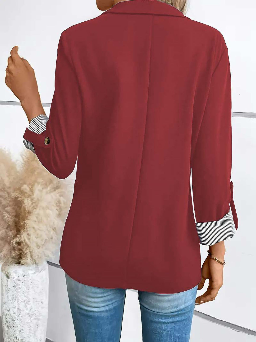 Women's Tailored Blazer with Notch Lapels and Ruched Sleeves